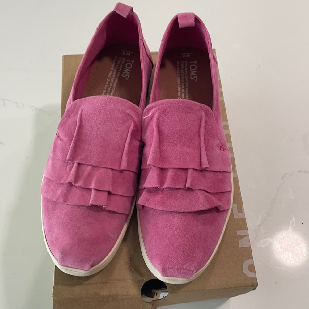 Toms